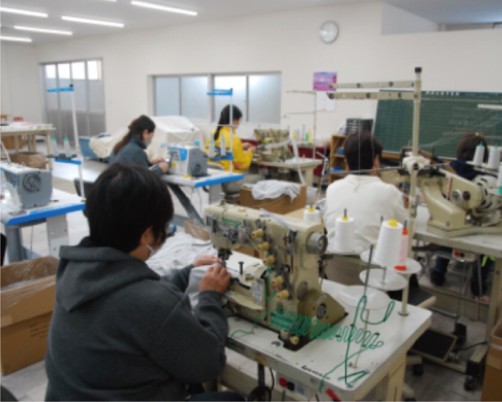 多彩な縫製ライン
